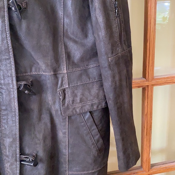 Danier leather coat with removable thinsulate liner - Picture 5 of 8